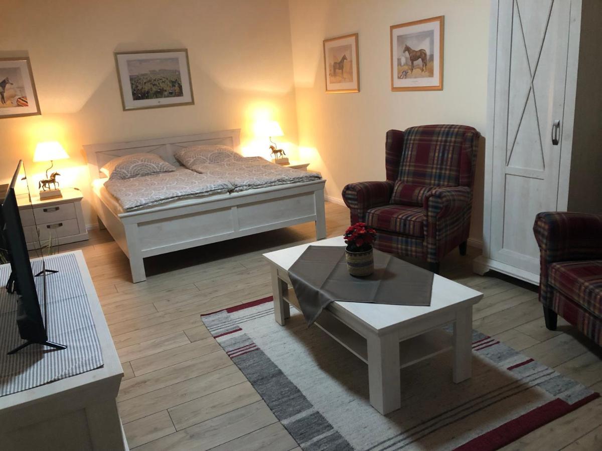 Ferienapartments Reitanlage Schenksolz Schenklengsfeld Екстериор снимка